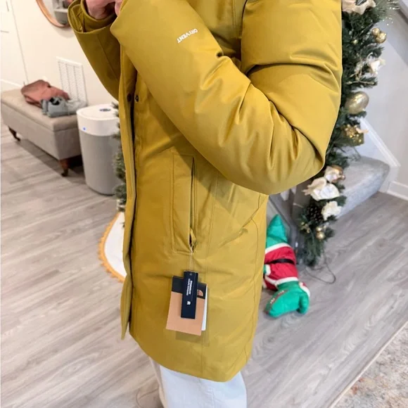 Women’s The North Face Arctic Insulated Parka Amber Green Winter Coat NWT!